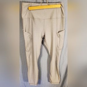 RBX Yoga Capri Leggings with Pockets, Light Grey, Size Medium